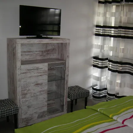 Spreewaelder Ferienpension 뤼벤