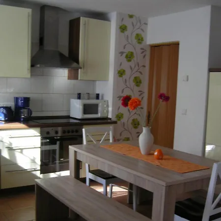 Spreewaelder Ferienpension 4* 뤼벤